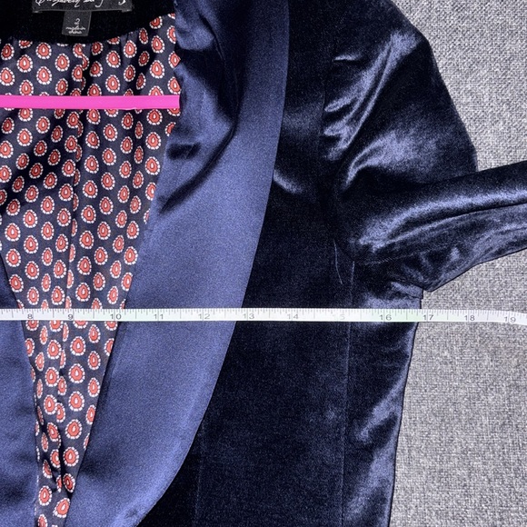 Elizabeth & James Elegant Navy Velvet Blazer - Picture 8 of 9